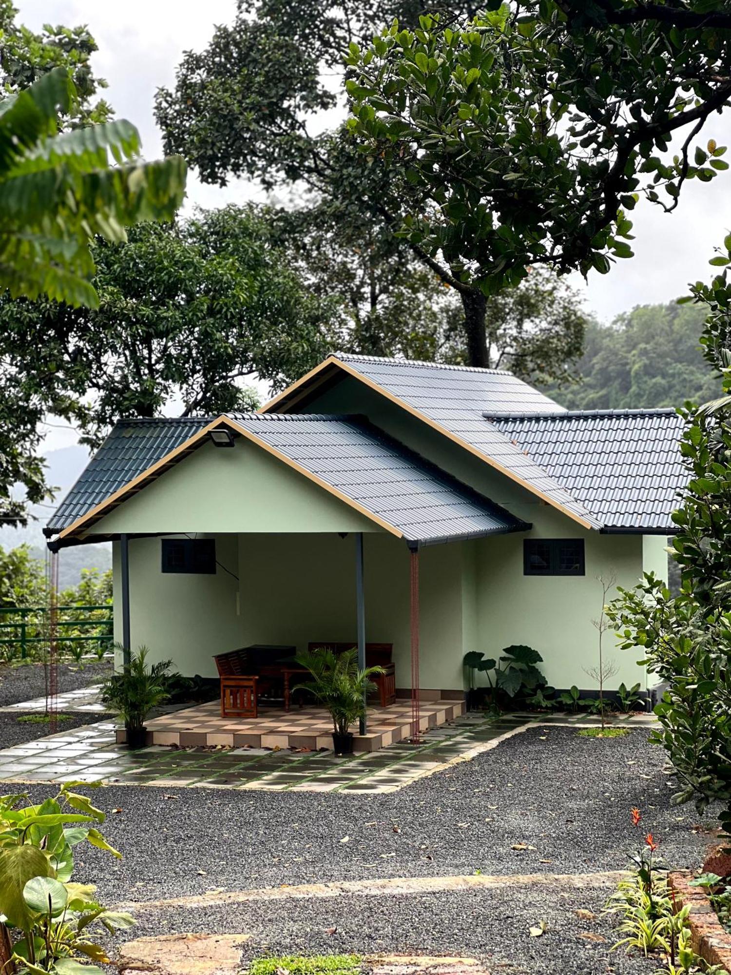 Royal Mount Inn Resorts Paithalmala Extérieur photo